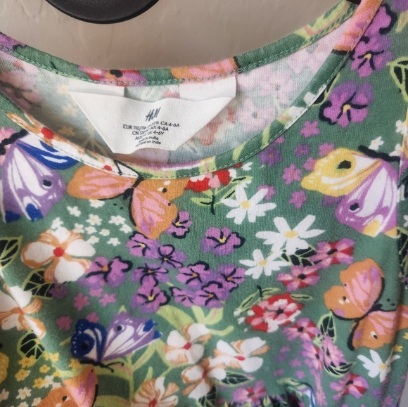 8 - H&M girls dresses. 7 size 4-6 and 1 size 3/4 - Picture 16 of 16